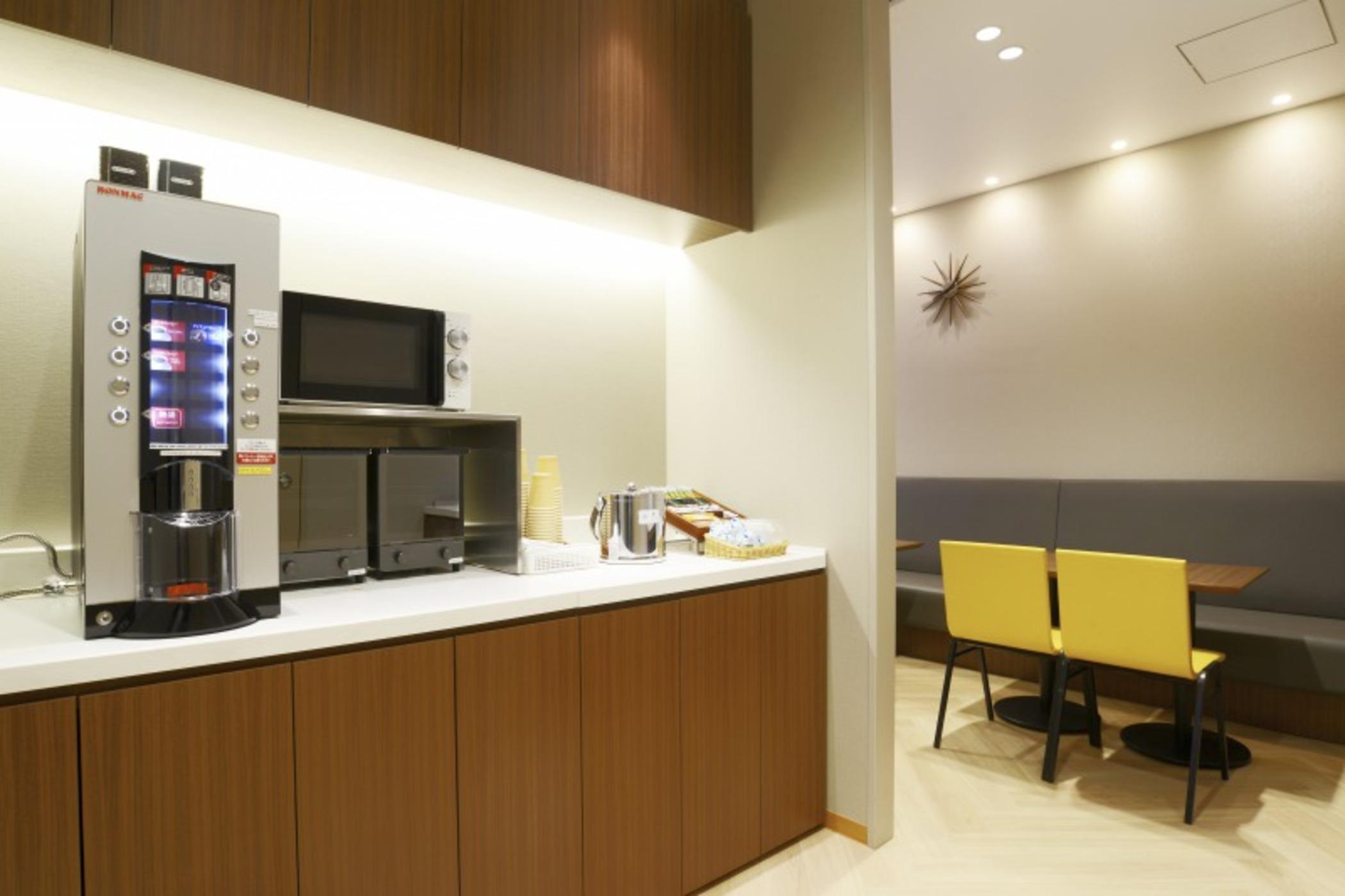 Red Roof Inn & Suites Osaka Namba Nipponbashi Exteriör bild