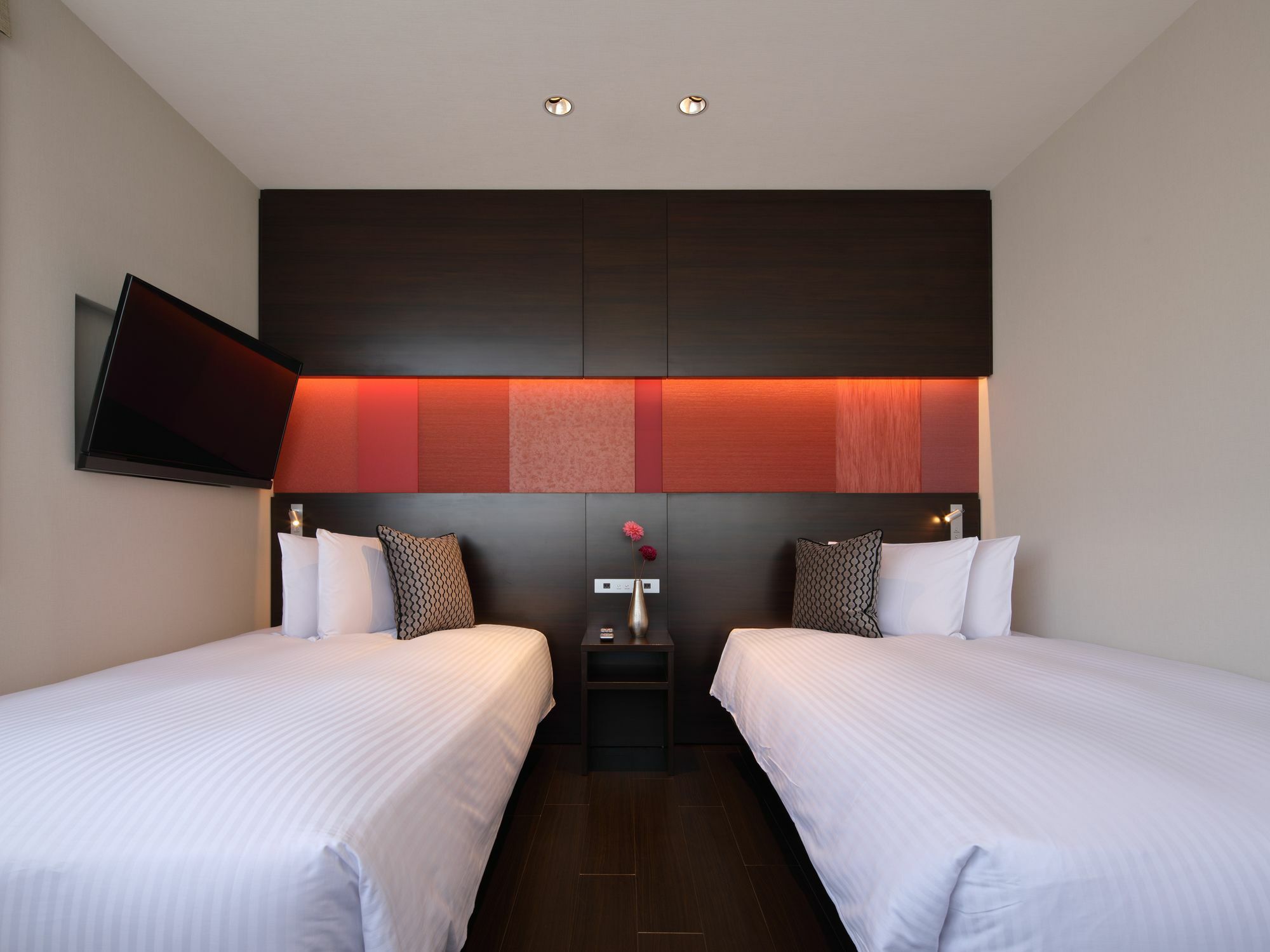 Red Roof Inn & Suites Osaka Namba Nipponbashi Exteriör bild