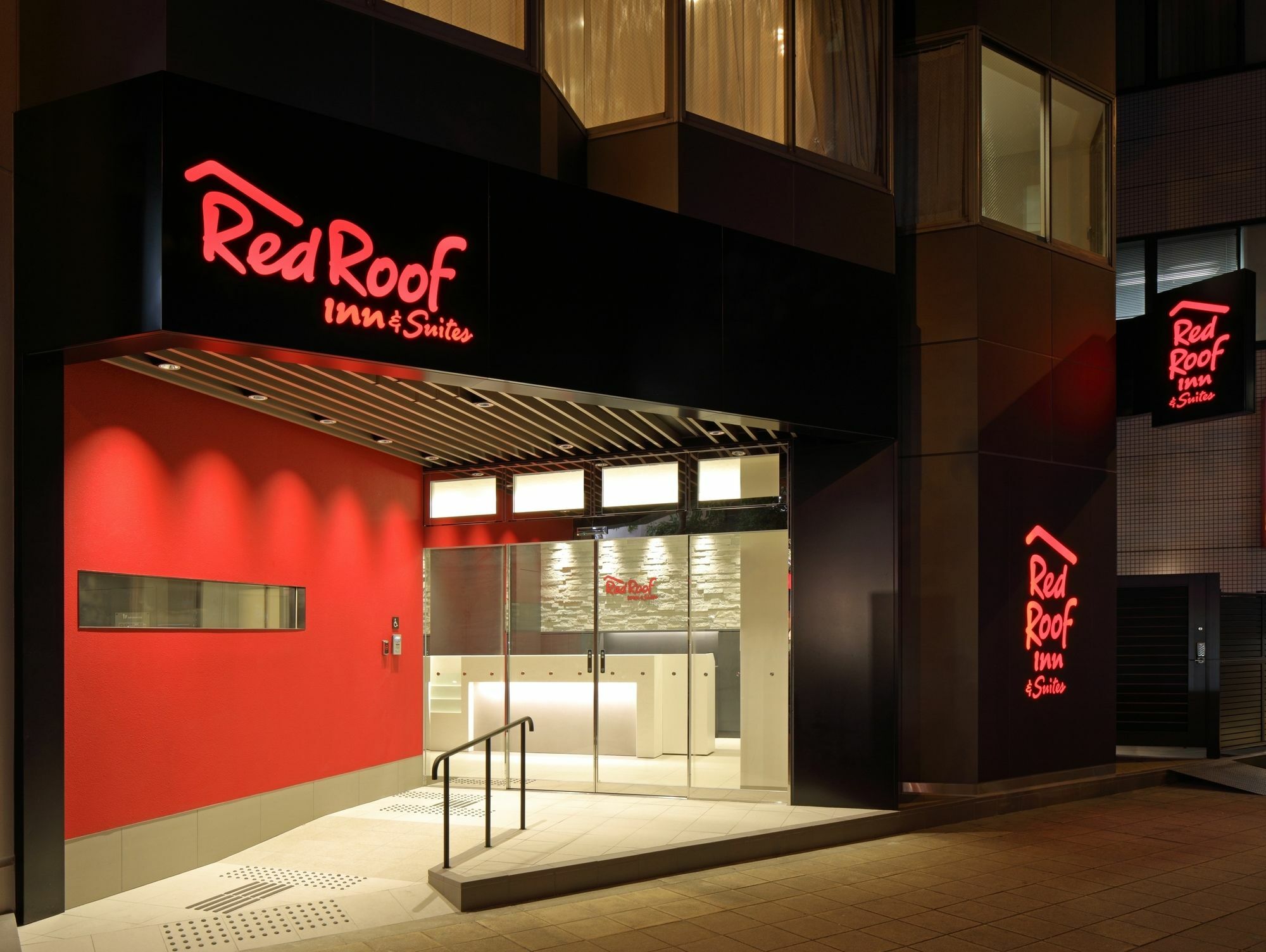 Red Roof Inn & Suites Osaka Namba Nipponbashi Exteriör bild